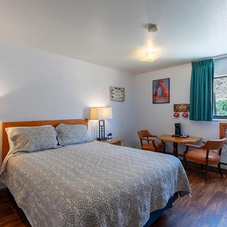 Silver Sage Inn Моаб Экстерьер фото